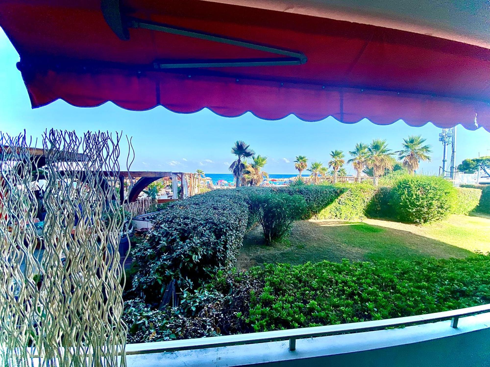 Studio Front De Mer A 10Metres De La Plage Вільнев-Лубе Екстер'єр фото